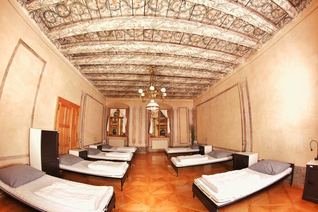 Single Bed in 7-Bed Mixed Dormitory Room